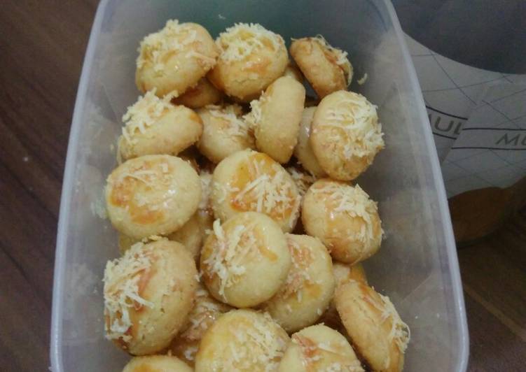 Cara Gampang Membuat Kastengel keju crunchy Anti Gagal