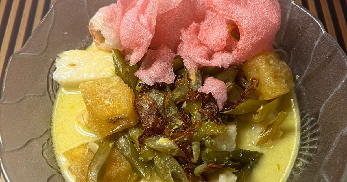 Ketupat Gulai Tauco khas Padang/Minang