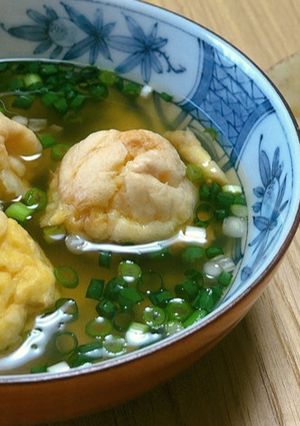 A picture of Akashiyaki (Octopus Egg Dumplings).