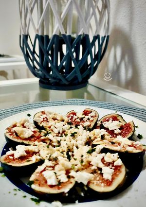Foto principal de Higos con feta y miel