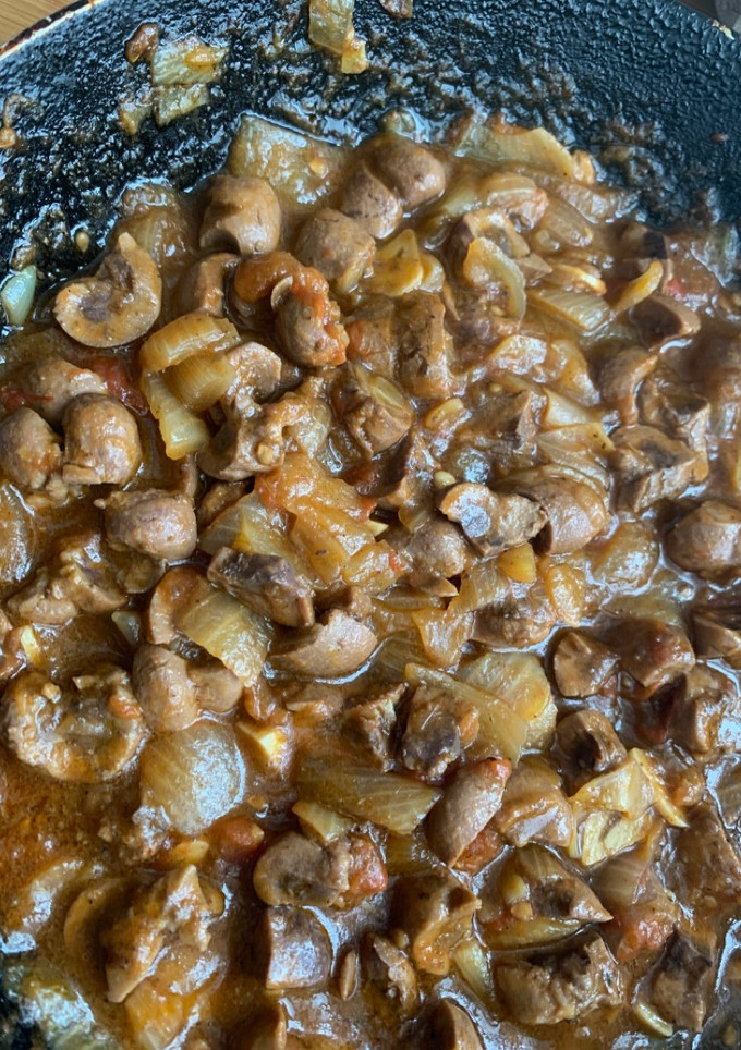 Una foto de Riñones encebollados