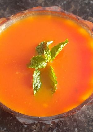 ટોમેટો સૂપ (Tomato Soup Recipe In Gujarati) રેસીપી મુખ્ય ફોટો