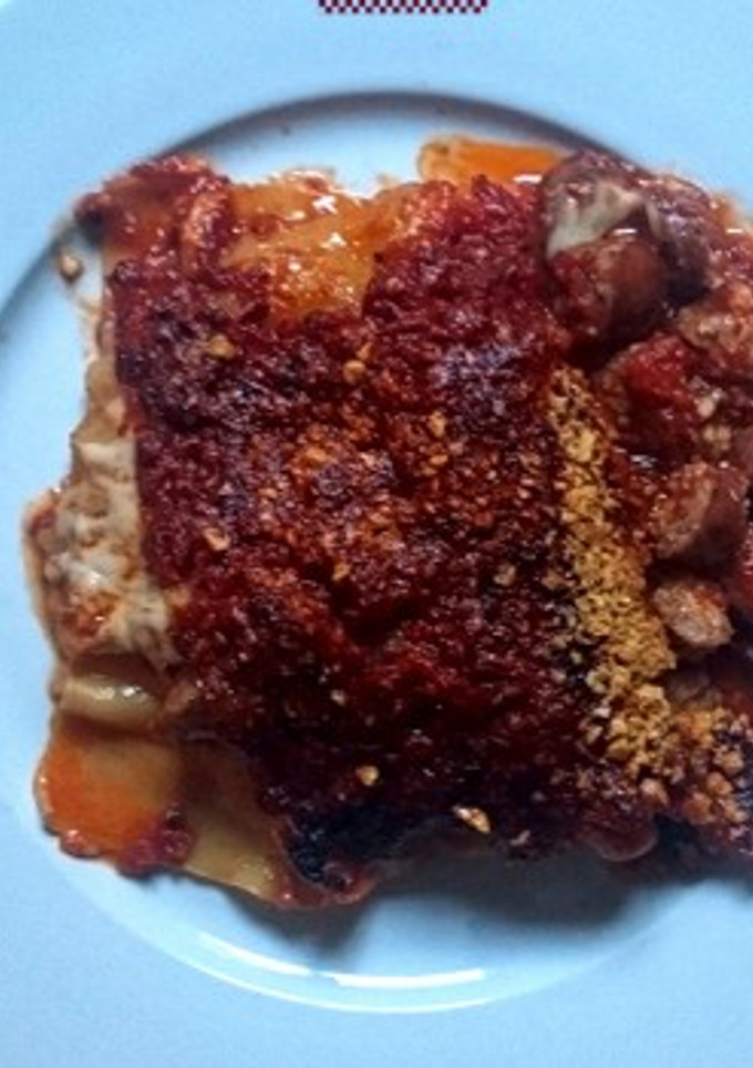 Una foto de Lasaña de salchichas con 3 quesos