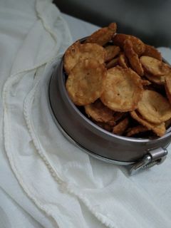 ફરસી પૂરી (Farsi Puri Recipe in Gujarati) રેસીપી મુખ્ય ફોટો
