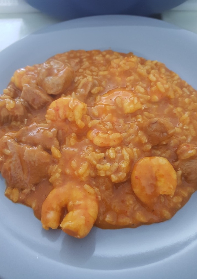 Una foto de Arroz meloso con pavo y langostinos