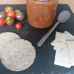 A picture of Ginger and tomato chutney.