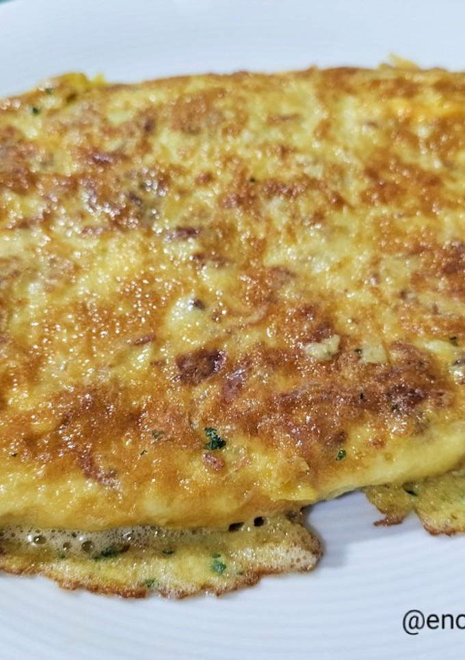 Una foto de Tortilla de cebolla y perejil en 5 minutos