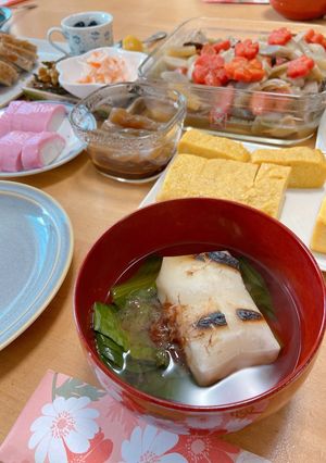 A picture of Nagoya-Style Ozoni (New Year's Soup).