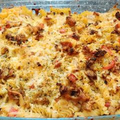 A picture of Tandoori white sauce pasta.