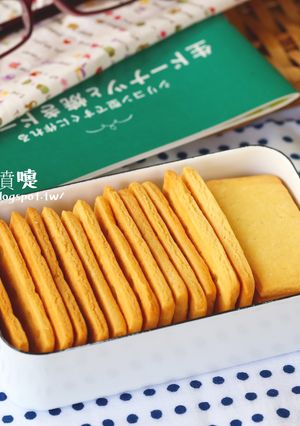 四種材料輕鬆做的超酥脆餅乾 的食譜成品照片