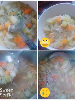 صورة لوصفة شوربة الخضار بلمسة الأندومي 😋😋