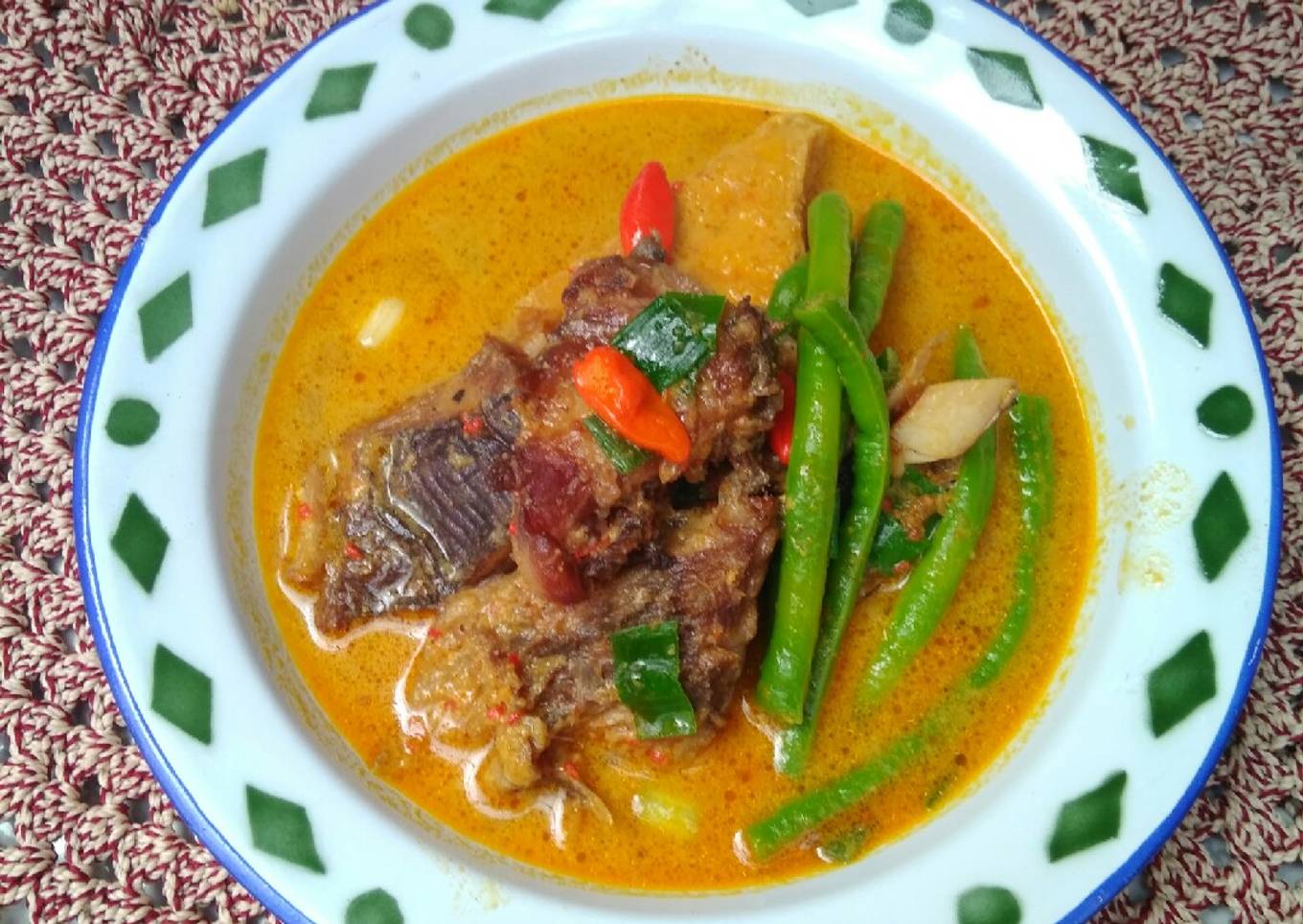 Mangut Iwak Pe Asap / Mangut Ikan Pari Asap