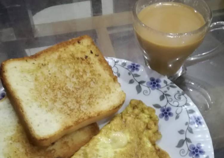 Steps to Make Speedy Cheesy omlete with toasted bread slice