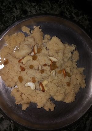 A picture of Suji ka halwa.