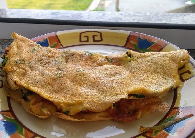 Crepioca de Rúcula com Tomate Seco e Manjericão