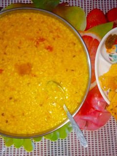 चावल दाल की खिचड़ी(dal chawal ki khichdi recipe in hindi) रेसिपी मुख्य फोटो