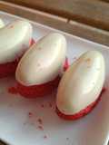Mini bizcochitos Red Velvet con cobertura de chocolate blanco (sin gluten)