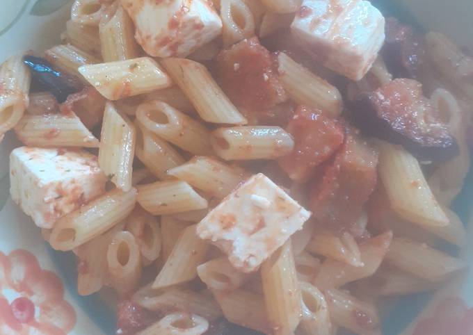 Pasta fredda alla melanzana & feta.