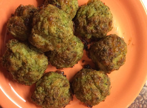 Brokkolis csirkefasírt recept fotója