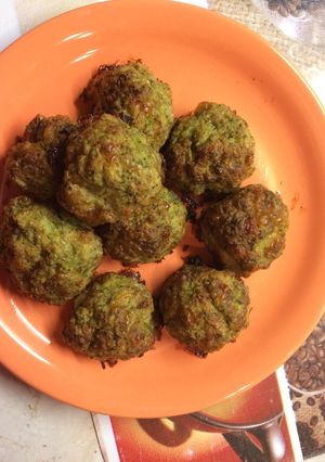 Brokkolis csirkefasírt recept fotója