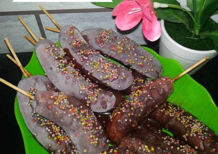 Easiest Way to Make Delicious 80. Es Pisang Coklat 🍌