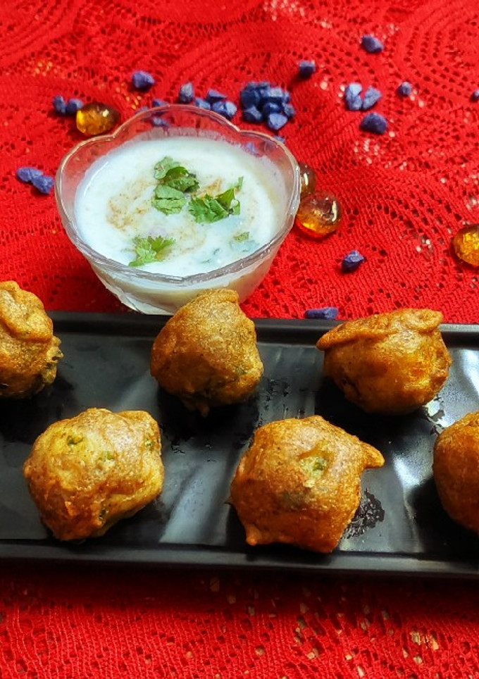 पोटैटो पनीर बोनडा(potato paneer bonda recipe in hindi) रेसिपी मुख्य फोटो