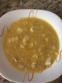 Una foto de Sopa de merluza con gambas