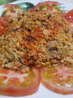 Una foto de Huevos revueltos con garbanzos