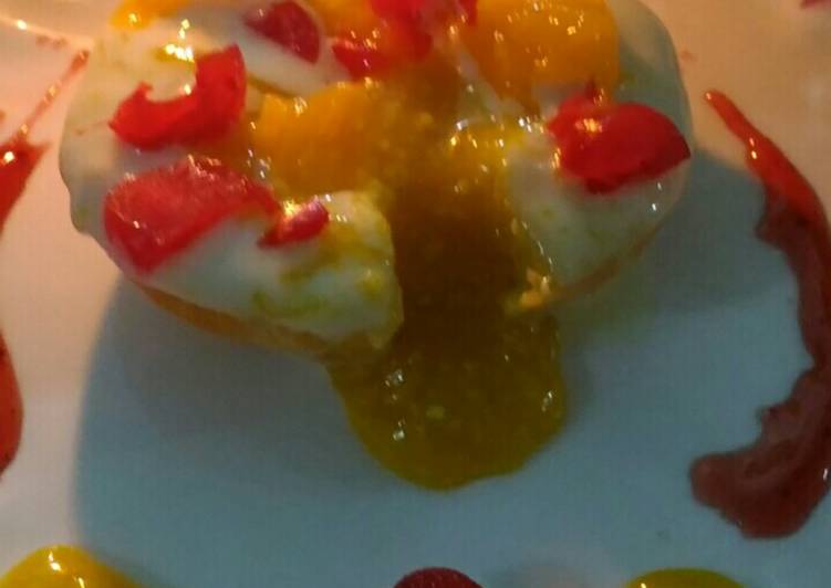 Mango lava mango cup cake