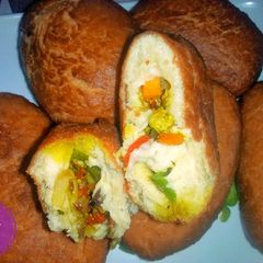 A picture of Fried stuffed bread.