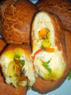 A picture of Fried stuffed bread.