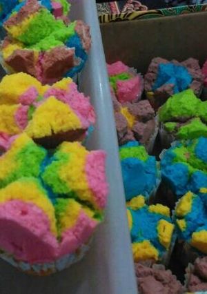 Foto resep Bolu Kukus Warna warni