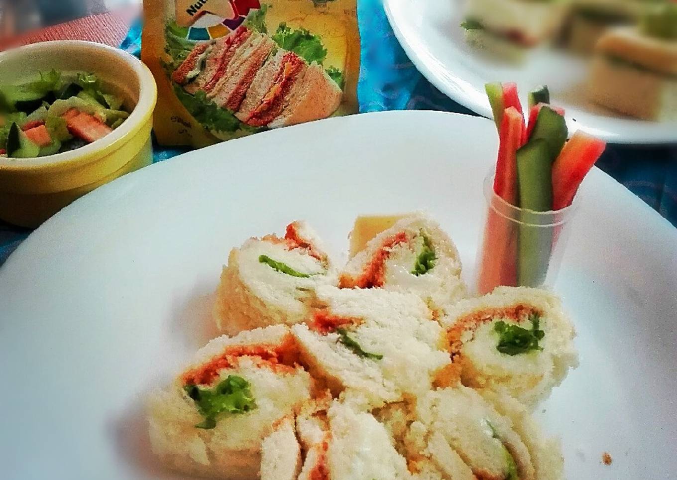 Pin-Wheel Sandwhich with Steamed Vegies