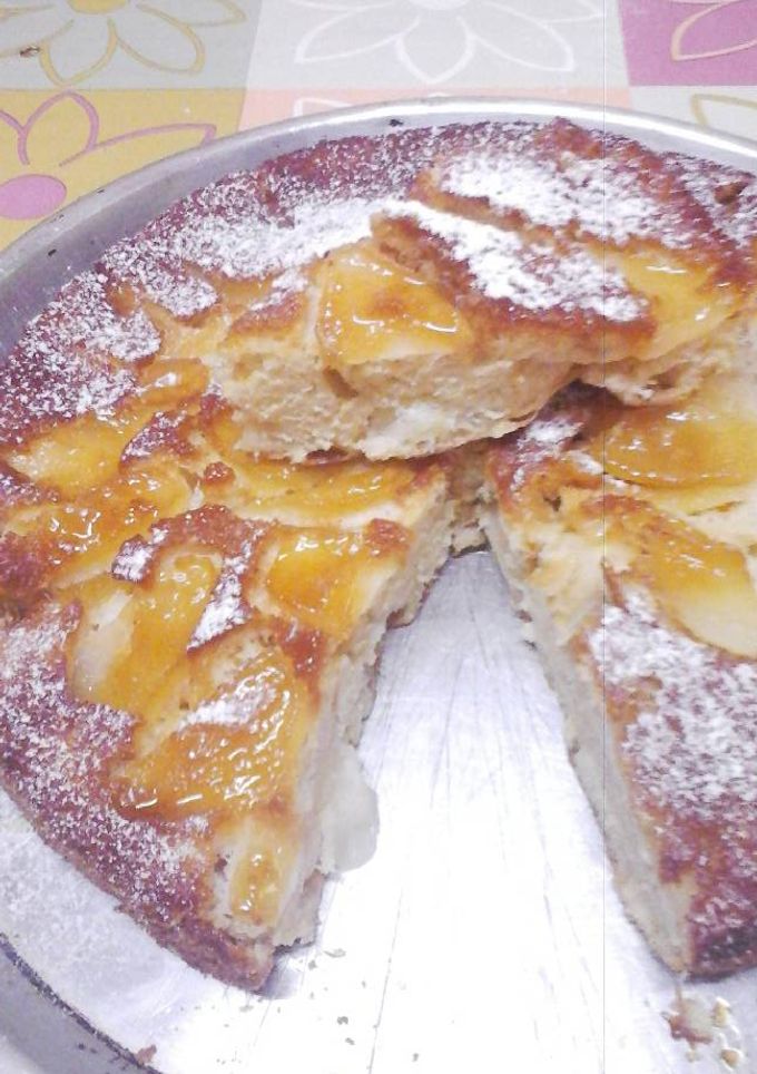 Una foto de Torta invertida de manzana 🍏🍏🍏🍏