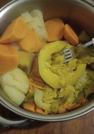 Una foto de Puré de batata con boniato y manzana 🍏