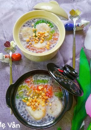 Hình của món Chè chuối,bột báng màu hoa đậu biếc,bột khoai.