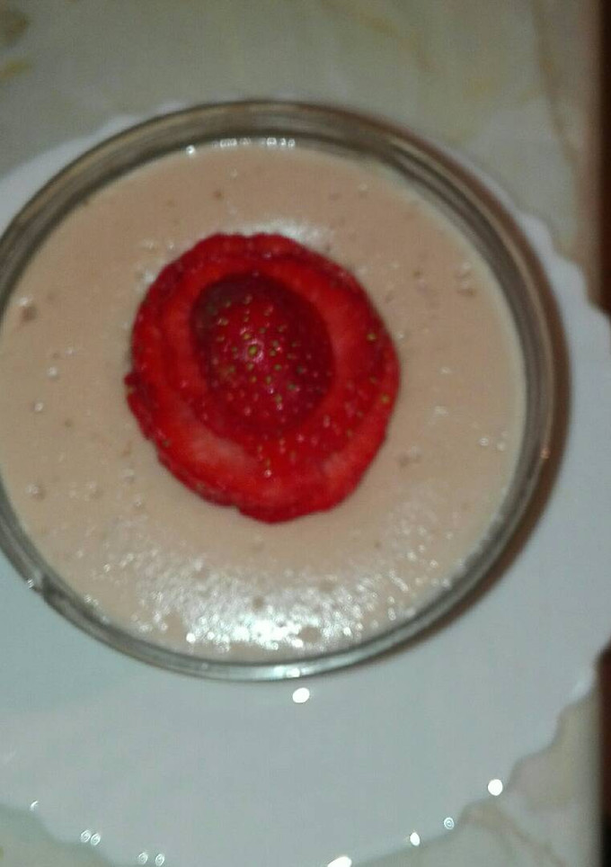 Una foto de Natillas de fresa rápidas y sencillas