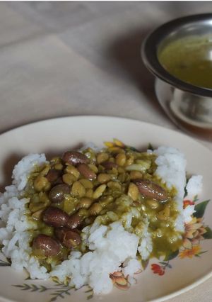 A picture of Alu phadphada.
