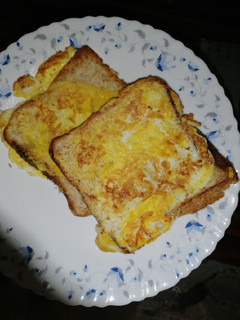 A picture of French toast /mayai.