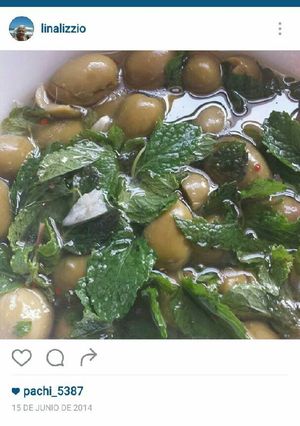 Una foto de Aceitunas verdes adobadas