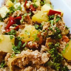 A picture of Aloo Qeema.