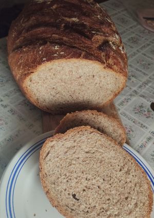 2003. Teljeskiőrlésű és fehér lisztből készül Köménymagos kenyér 🤔🤔 recept fotója