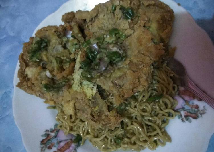 Resep Mie tersambar super nagih plus telor geprek, Bisa Manjain Lidah