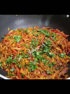 A picture of Cabbage & Carrot dry sabzi.