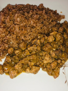 Una foto de Guisado de pollo adobado