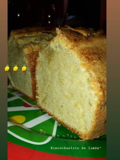 Una foto de Bizcochuelo Esponjoso de Limón