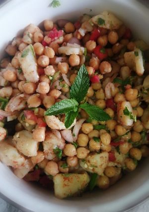 A picture of Chana chat.