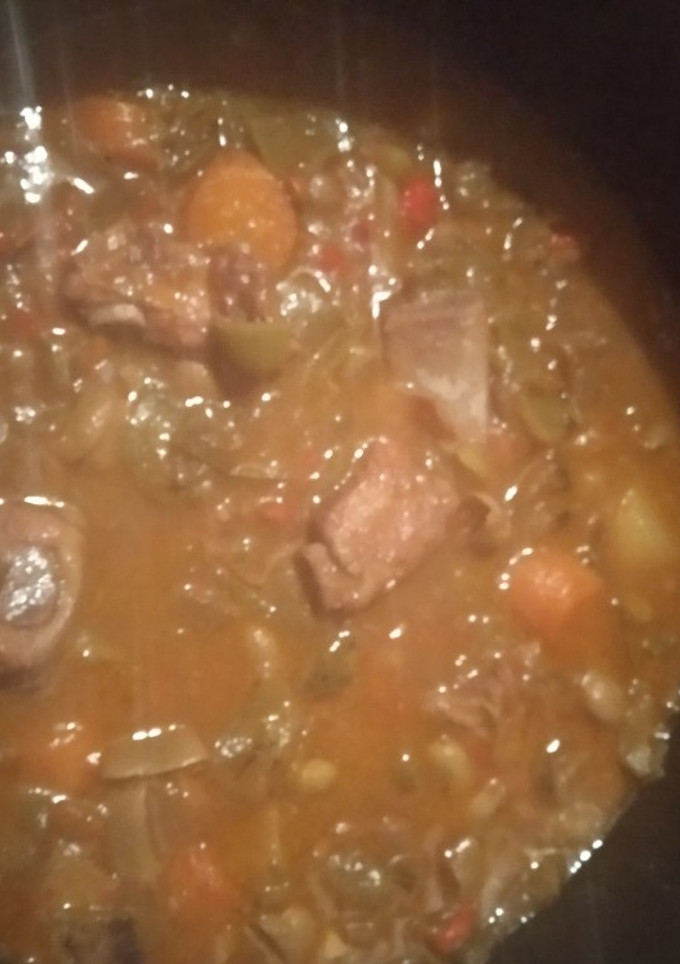 Una foto de Guiso de habas con costilla