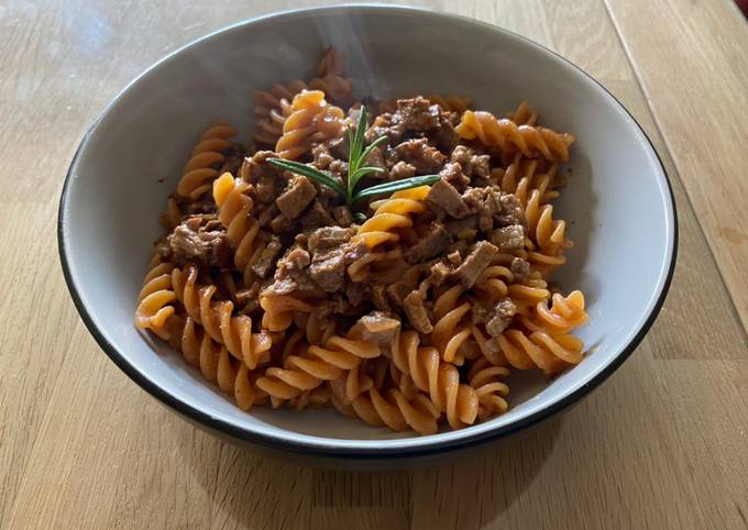 Pasta con ragù bianco di agnello - ricetta riciclo