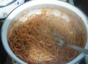 Una foto de Spaghetti rojo con queso